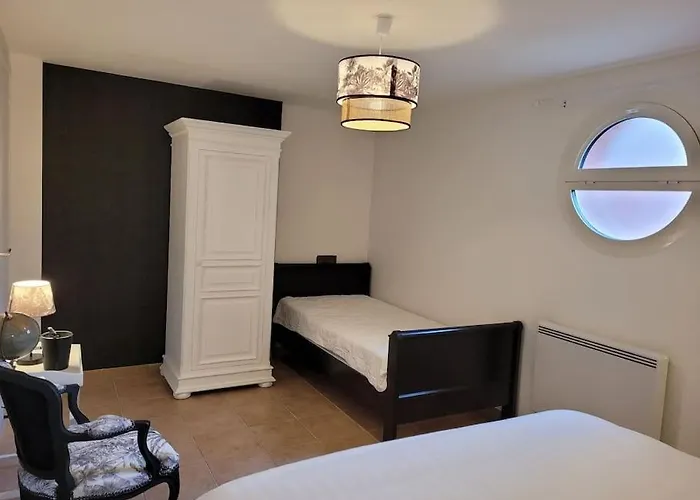 Le Cours Donville, Neuf A 100m De La